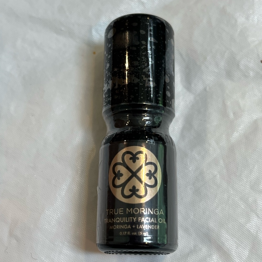 New TRUE MORINGA Tranquillity Facial Oil